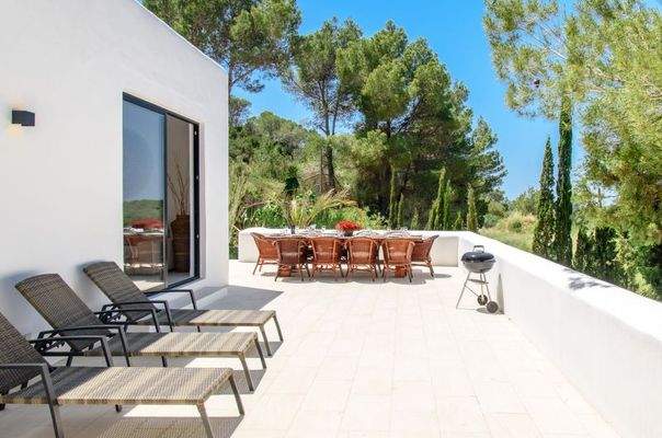 Terrasse mit Essbereich