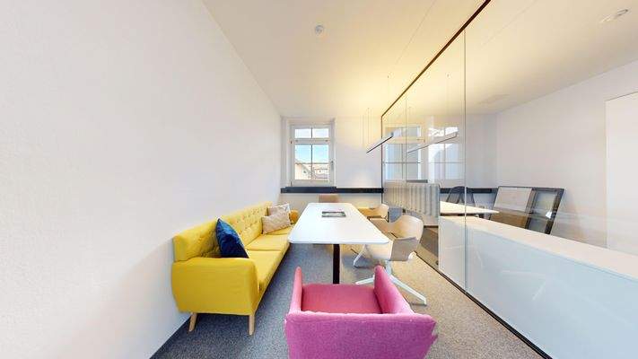 Einzigartiges-Groraumburo-05222024_134053