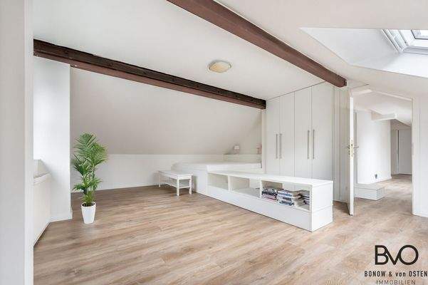 Schlfzimmer mir maßgefertigten Einbauten