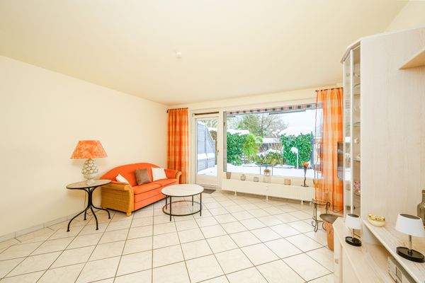 Wohnzimmer mit Terrasse