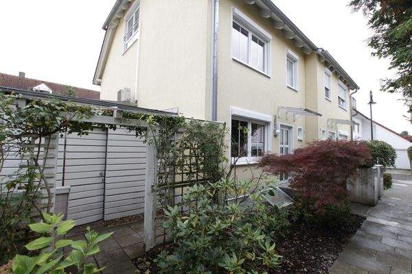 Eingang mit Schuppen-SKI-RDS