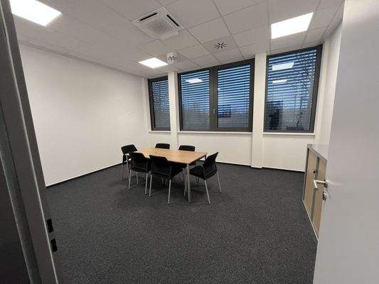 Büro 6.jpg