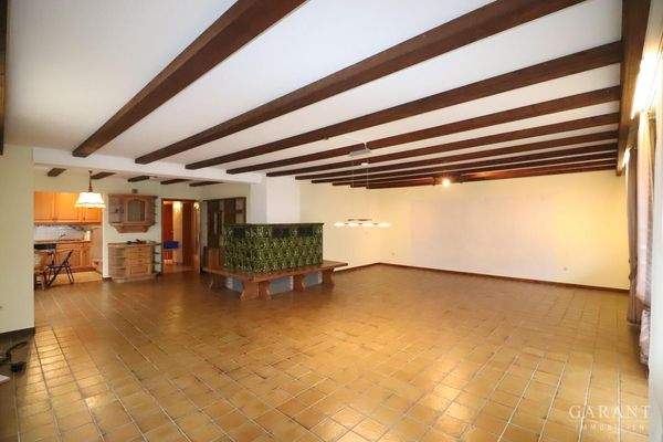 Essen/Wohnen mit Kachelofen