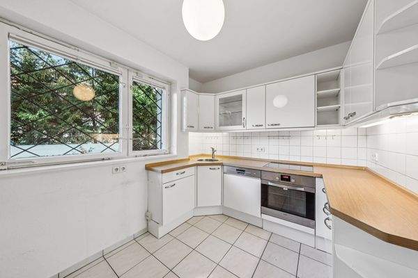 Helle und gemütliche Küche