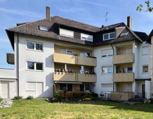 Außenansicht Rückseite mit Garten