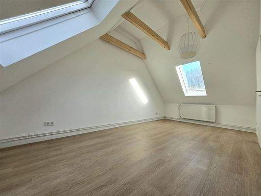 3. Zimmer mit bis zu 3 Meter Deckenhöhe