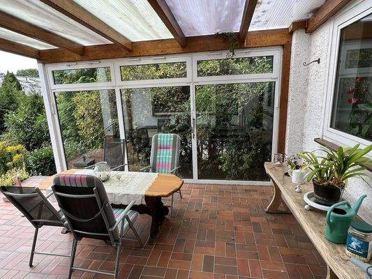 EG Überdachte Terrasse 