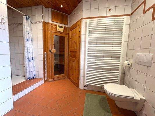 Badezimmer mit Sauna
