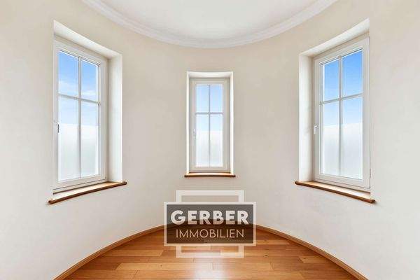 Eg Turmrundung im Esszimmer - (KI generiert)