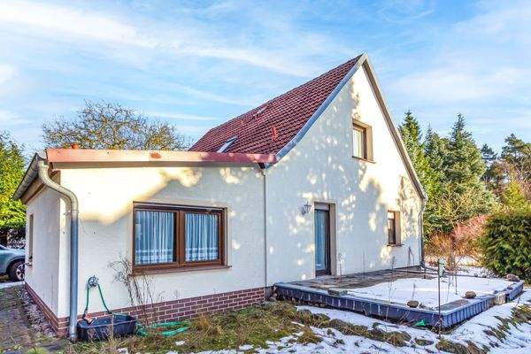 Hausansicht vom Garten