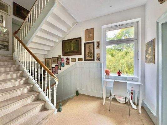 Treppenhaus 2. OG.jpg