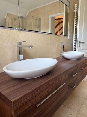 Waschtisch mit 2 Waschbecken