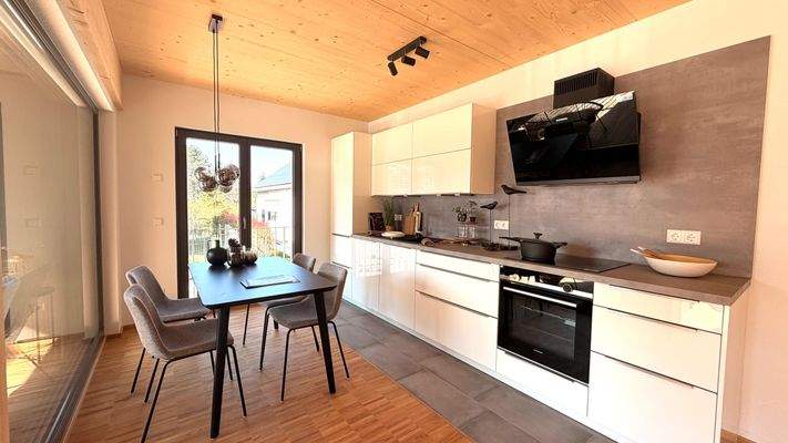 Küche und Essbereich