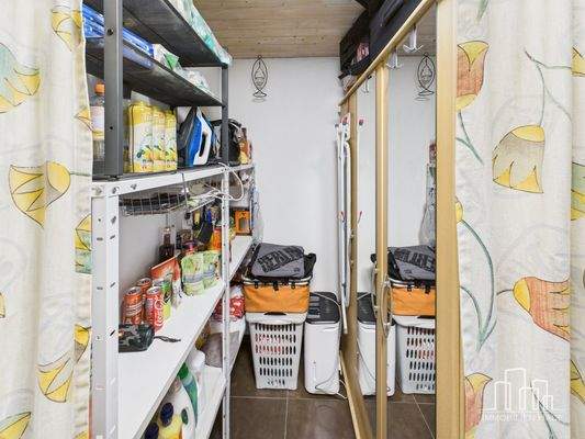 CAM02839G0-PR0320-STILL032