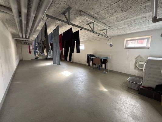 Waschküche und Trockenraum 