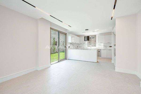 Detached Villas with Private Pools in Bodrum Kadikalesi