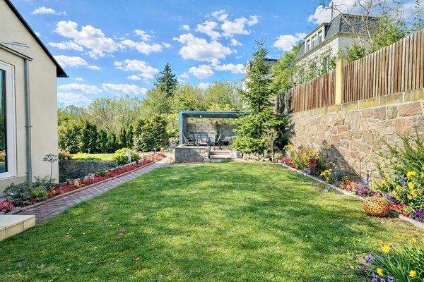 sehr schöner Garten 