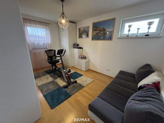 Wohnhaus OG Zimmer 1 