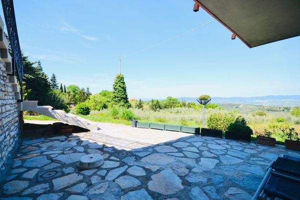 Terrasse Ug wohnung.JPG