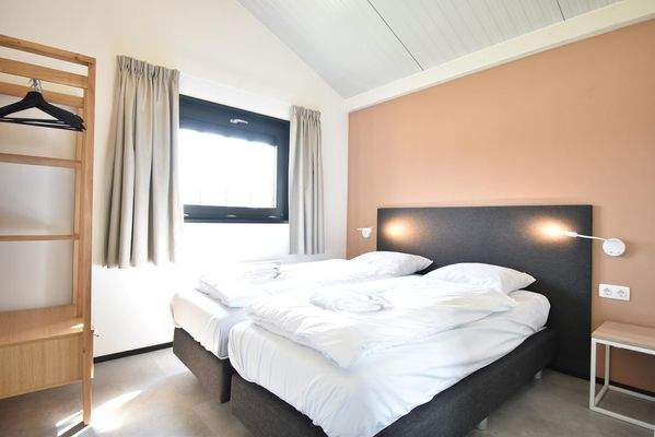 Ferienhaus-zu-verkaufen-Lakeside-Resort-Brielle 004