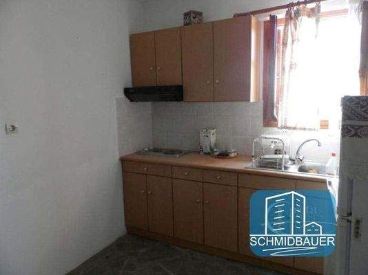 Südkreta, Agia Paraskevi: Zweistöckiges traditionelles Steinhaus zu verkaufen