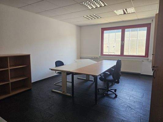Büro 8.jpeg