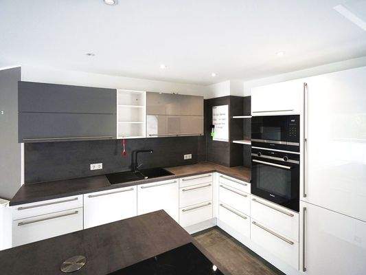Hochwertige Einbauküche