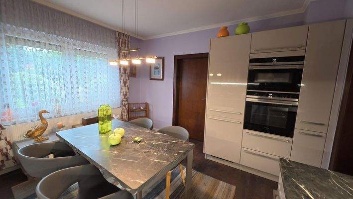 Küche rechts mit Elektro