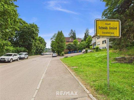 Strasse am Grundstück