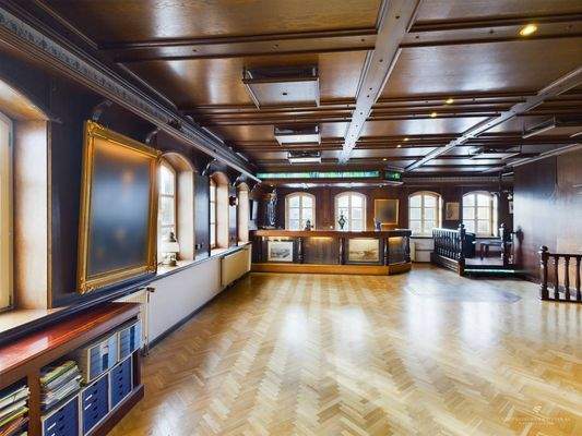 CAM01281G0-PR0057-STILL023