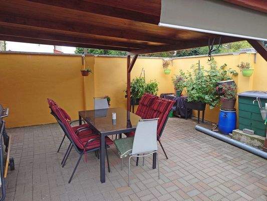 überdachte Terrasse