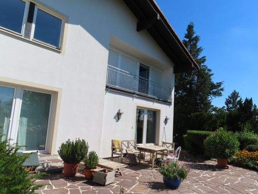 19 Terrasse vor dem Esszimmer.JPG