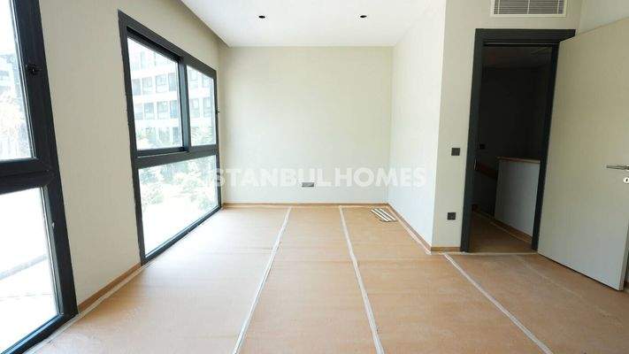 Nature-View Flats near Public Transportation in Istanbul Eyupsultan