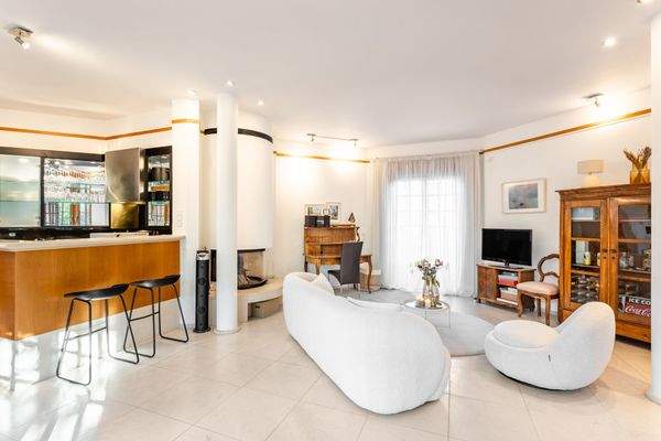 Großzügiger Wohn- und Essbereich