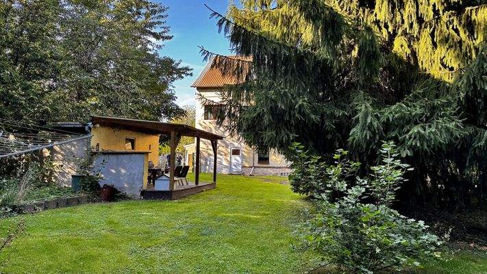 Grundstück Richtung Haus