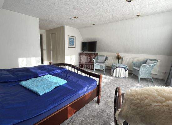 Schlafzimmer von sehr guter Größe