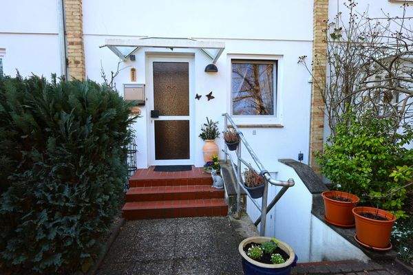 Haus- und Kellereingang