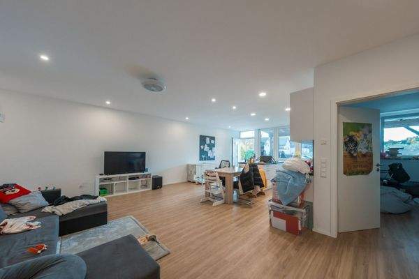 Wohn- und Essbereich Bild 2 (Wohnung)