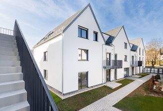 Außenansicht mit Außentreppe
