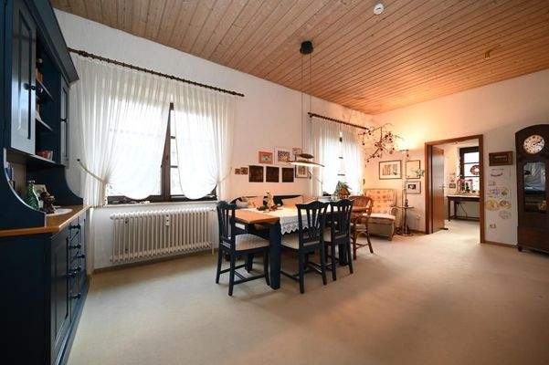 Große 5-Zimmer-Wohnung