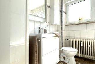 Bad Waschbecken neu.jpg