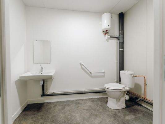 Inkl. Sanitäranlagen und Stromanschluss mieten (3)