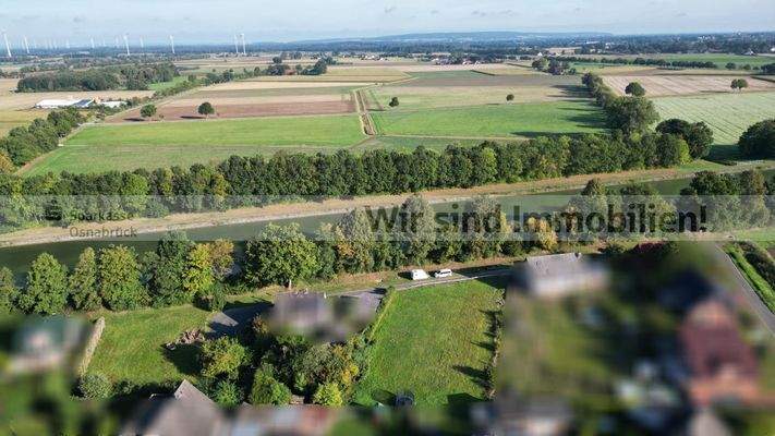 Grundstück  mit Umgebung