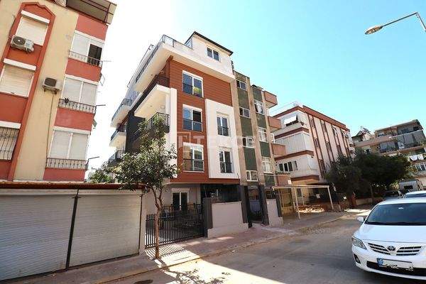 Flats Close to Social Facilities and Tram in Antalya Kepez