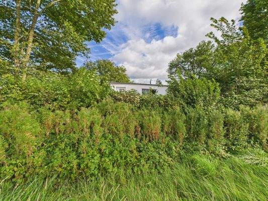 Versteckt: Ansicht von der Straße