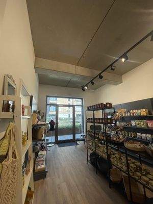 Ladenfläche Blickrichtung Kleiner Graben