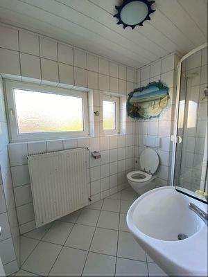 Erdgeschoss - Badezimmer