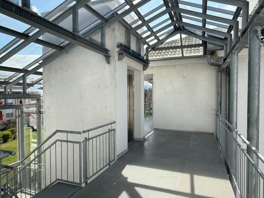 Aufz_Treppe.jpg
