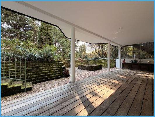 überdachte Terrasse