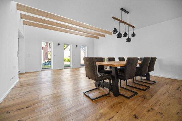 Wohn- und Esszimmer I